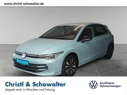 Crystal ice blue metallic Gebraucht 2024 VW Golf VIII Goal Limousine | 29.910 € (Guter Preis)