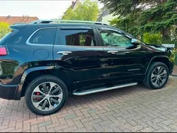 Schwarz Gebraucht 2019 Jeep Cherokee Overland SUV | 28.000 € (Fairer Preis)