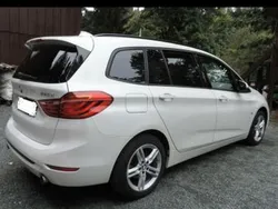 Weiß Gebraucht 2016 BMW 220 Gran Tourer Performance Van / Kleinbus | 15.800 € (Fairer Preis)