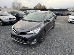 Schwarz Gebraucht 2015 Toyota Verso Van / Kleinbus | 7.000 € (Guter Preis)