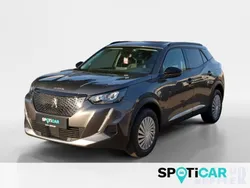Platinum grau grau Gebraucht 2022 Peugeot 2008 Allure SUV | 17.900 € (Fairer Preis)