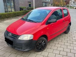 Rot Gebraucht 2006 VW Fox Kleinwagen | 1.500 € (Guter Preis)