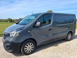 Grau Gebraucht 2021 Renault Trafic Van | 16.000 € (Guter Preis)
