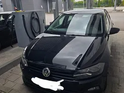 Schwarz Gebraucht 2017 VW Polo Comfortline Kleinwagen | 8.900 € (Etwas zu teuer)