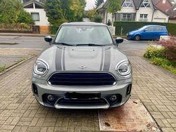 Grau Gebraucht 2020 Mini Cooper Countryman Essential SUV | 21.000 € (Fairer Preis)