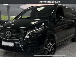 Schwarz Gebraucht 2023 Mercedes V220 AMG line Van / Kleinbus | 71.900 €