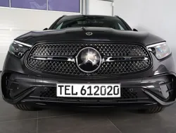 Grau Neu 2024 Mercedes GLC300e AMG line SUV | 81.889 €