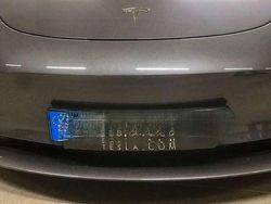 Grau Gebraucht 2022 Tesla Model 3 Performance Limousine | 42.599 €