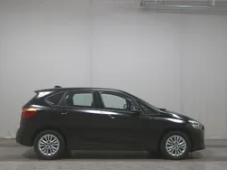 Schwarz Gebraucht 2020 BMW 218 Advantage Van / Kleinbus | 13.480 € (Superpreis)