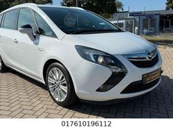 Weiß Gebraucht 2015 Opel Zafira Tourer Innovation Van / Kleinbus | 9.099 € (Guter Preis)