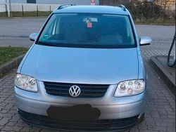 Silber Gebraucht 2006 VW Touran Highline Van / Kleinbus | 2.300 € (Fairer Preis)