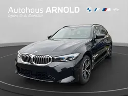 Black sapphire Neu 2025 BMW 320 M Sport Kombi | 57.300 € (Guter Preis)