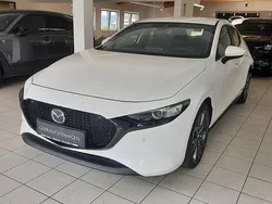 Weiß Gebraucht 2021 Mazda 3 Touring Limousine | 19.790 € (Fairer Preis)