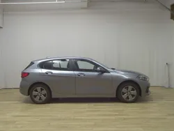 Grau Gebraucht 2021 BMW 118 Advantage Kleinwagen | 18.380 € (Superpreis)