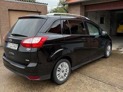 Schwarz Gebraucht 2016 Ford Grand C-Max Van / Kleinbus | 7.800 € (Fairer Preis)