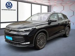 Deep black Gebraucht 2024 VW Tiguan Elegance SUV | 40.950 € (Superpreis)