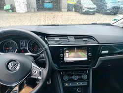 Weiß Gebraucht 2017 VW Touran Van / Kleinbus | 13.500 € (Fairer Preis)