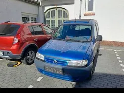 Blau Gebraucht 2002 Citroën Berlingo Van / Kleinbus | 1.300 €