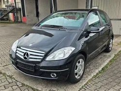 Kosmosschwarz metalliclack Gebraucht 2011 Mercedes A180 Avantgarde Limousine | 6.900 € (Fairer Preis)