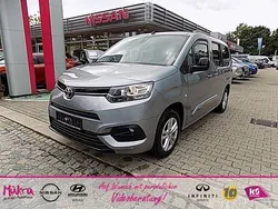 Silber Gebraucht 2023 Toyota Proace Verso City Kombi | 30.860 € (Fairer Preis)
