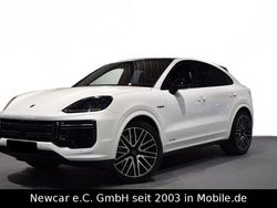 Weiß Neu 2025 Porsche Cayenne Turbo E-Hybrid SUV | 196.338 €