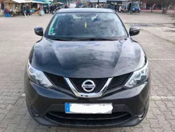 Schwarz Gebraucht 2014 Nissan Qashqai Visia SUV | 8.800 € (Fairer Preis)