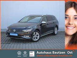 Braun (tamarindenbraun metallic) Gebraucht 2020 VW Passat Alltrack Business Kombi | 22.860 € (Etwas zu teuer)