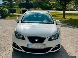 Weiß Gebraucht 2011 Seat Ibiza Limousine | 5.080 €