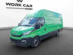 Grün Gebraucht 2019 Iveco Daily Limousine | 15.999 € (Guter Preis)