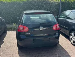 Schwarz Gebraucht 2004 VW Golf IV Trendline Limousine | 1.300 € (Guter Preis)