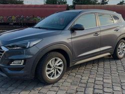 Grau Gebraucht 2018 Hyundai Tucson Premium SUV | 17.750 € (Fairer Preis)