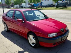 Rot Gebraucht 1997 Alfa Romeo 146 Ti Limousine | 3.450 €