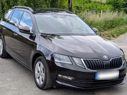 Schwarz Gebraucht 2020 Skoda Octavia Kombi | 16.000 € (Superpreis)