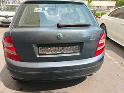 Grau Gebraucht 2005 Skoda Fabia Kleinwagen | 1.149 € (Fairer Preis)