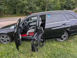 Schwarz Gebraucht 2014 Mercedes E200 Avantgarde Kombi | 18.500 €