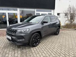 Grau Gebraucht 2023 Jeep Compass Night Eagle SUV | 27.980 € (Fairer Preis)