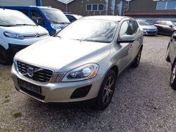 Grau Gebraucht 2011 Volvo XC60 Summum SUV | 9.000 € (Fairer Preis)