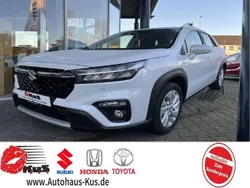 Pearl cool white (metallic) Gebraucht 2023 Suzuki SX4 S-Cross Comfort SUV | 20.498 € (Guter Preis)