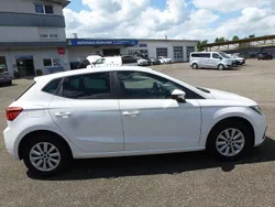"candy" weiss Gebraucht 2024 Seat Ibiza Style Kleinwagen | 16.500 € (Fairer Preis)