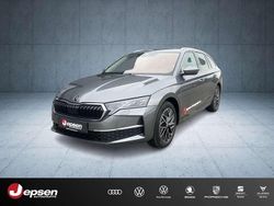 Grau Gebraucht 2024 Skoda Octavia Exclusive Limousine | 30.970 € (Fairer Preis)