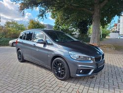 Grau Gebraucht 2018 BMW 220 Gran Tourer Sport Line Van / Kleinbus | 15.800 €