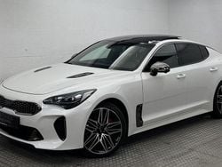 Snow white pearl Gebraucht 2022 Kia Stinger GT Kleinwagen | 29.400 € (Guter Preis)
