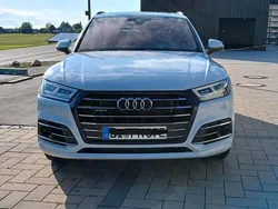 Blau Gebraucht 2020 Audi Q5 Sport SUV | 39.000 € (Teuer)