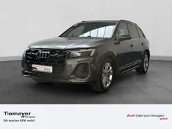 Grau Gebraucht 2024 Audi Q7 S-Line SUV | 67.880 € (Superpreis)