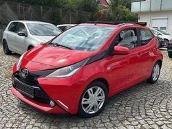 Rot Gebraucht 2014 Toyota Aygo X-wave Kleinwagen | 8.485 € (Fairer Preis)