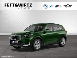 Sanremo green metallic Gebraucht 2023 BMW iX1 Sport Line SUV | 34.900 € (Superpreis)
