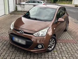 Braun Gebraucht 2015 Hyundai i10 Kleinwagen | 4.999 € (Fairer Preis)