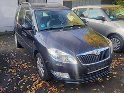 Grau Gebraucht 2011 Skoda Roomster Comfort Van / Kleinbus | 3.900 € (Fairer Preis)