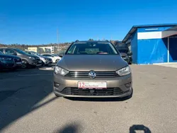 Gold Gebraucht 2014 VW Golf Sportsvan Van / Kleinbus | 14.900 € (Fairer Preis)