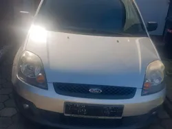 Grau Gebraucht 2006 Ford Fiesta Ghia Kleinwagen | 1.500 € (Guter Preis)